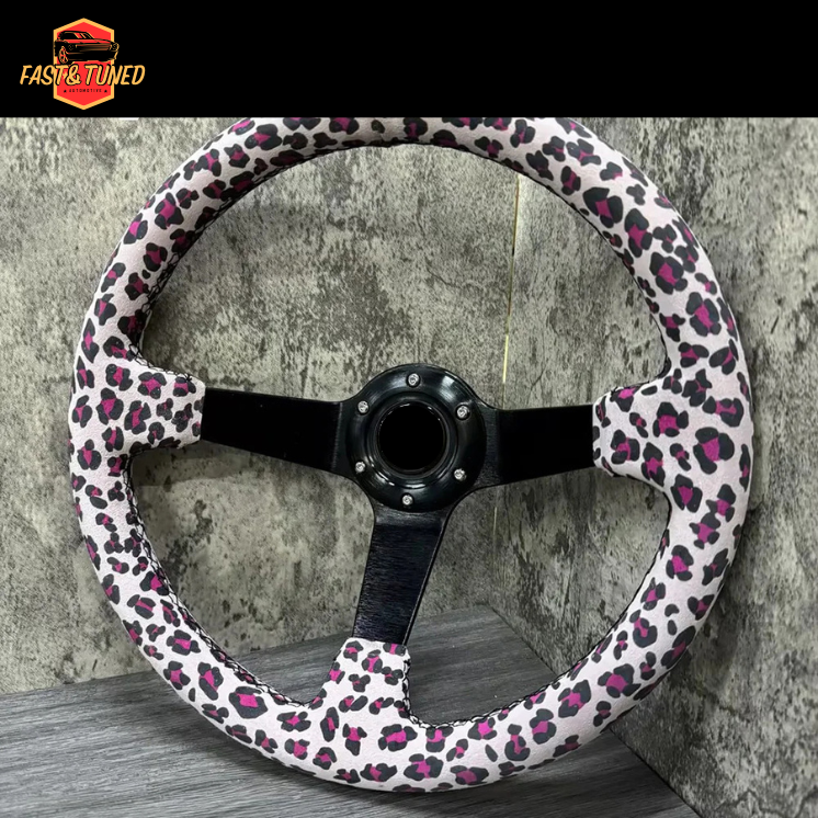 Volant peau de leopard cuir suédé sportif