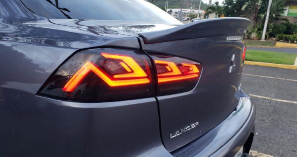 MISTUBISHI LANCER X - Feux arrières à LED