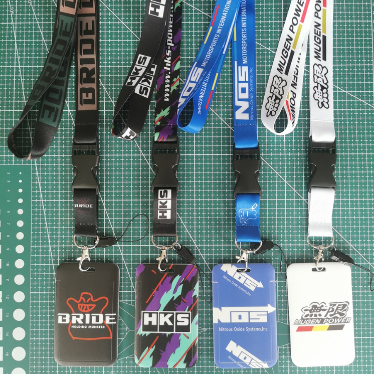Porte-cartes customisés